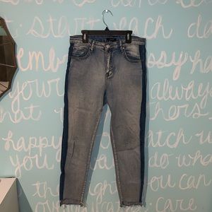Forever 21 Two Tone Skinny Jeans - lightwash size 29/30